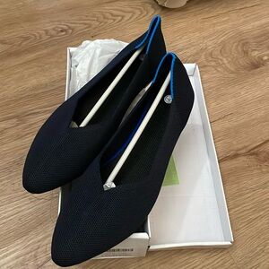 New in box navy blue and black knitted mesh flats with pointed toe size 7